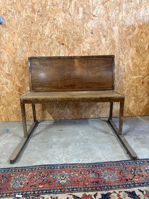 Banc d'église en bois ancien